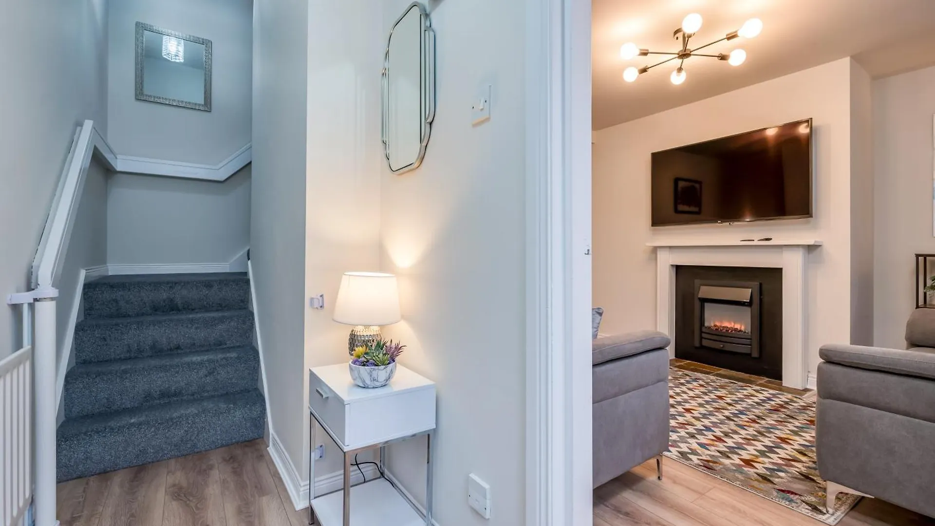 Staybynumbers - City Centre Townhouse 2X Parking Belfast