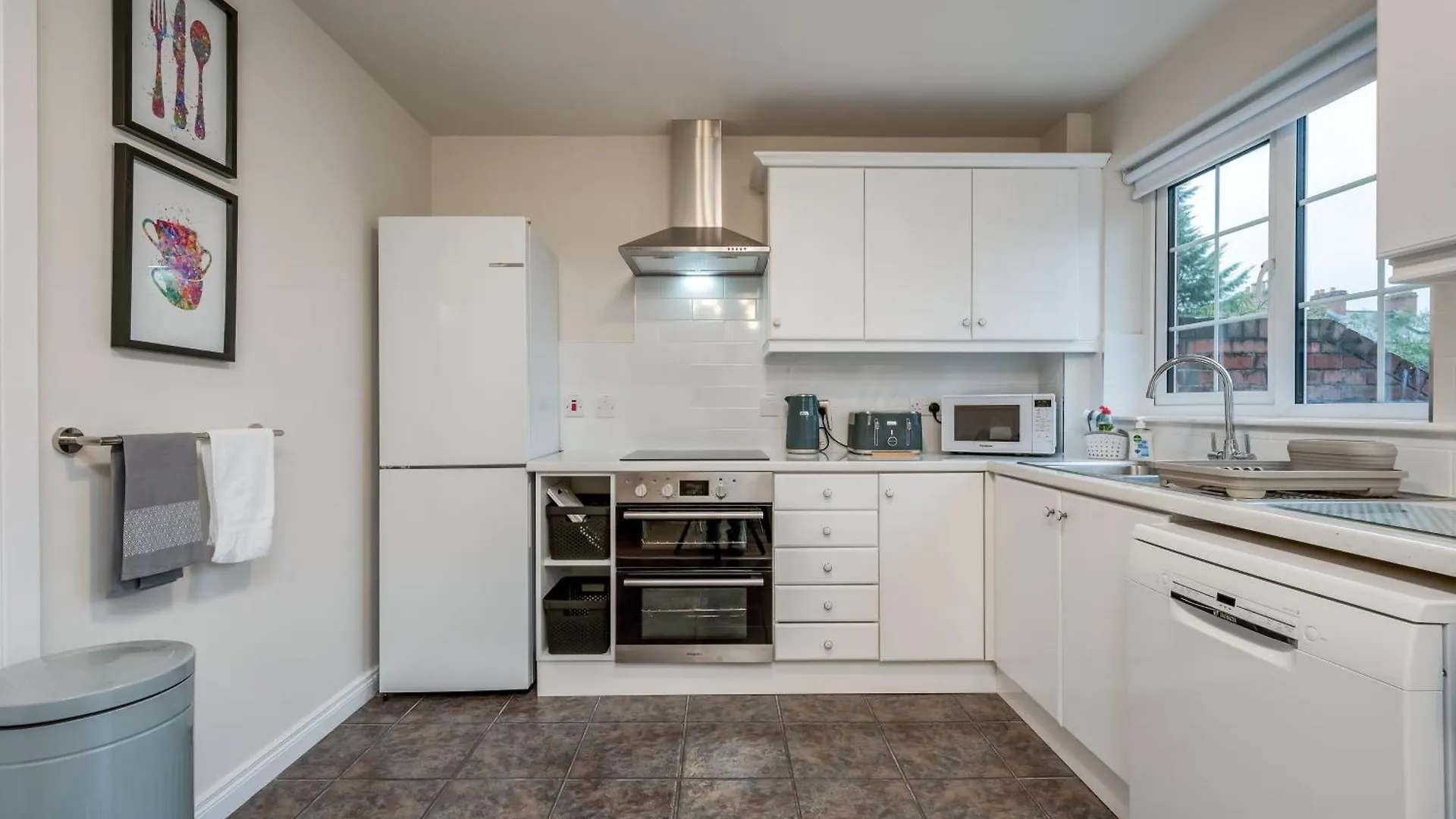 Staybynumbers - City Centre Townhouse 2X Parking Belfast Holiday home