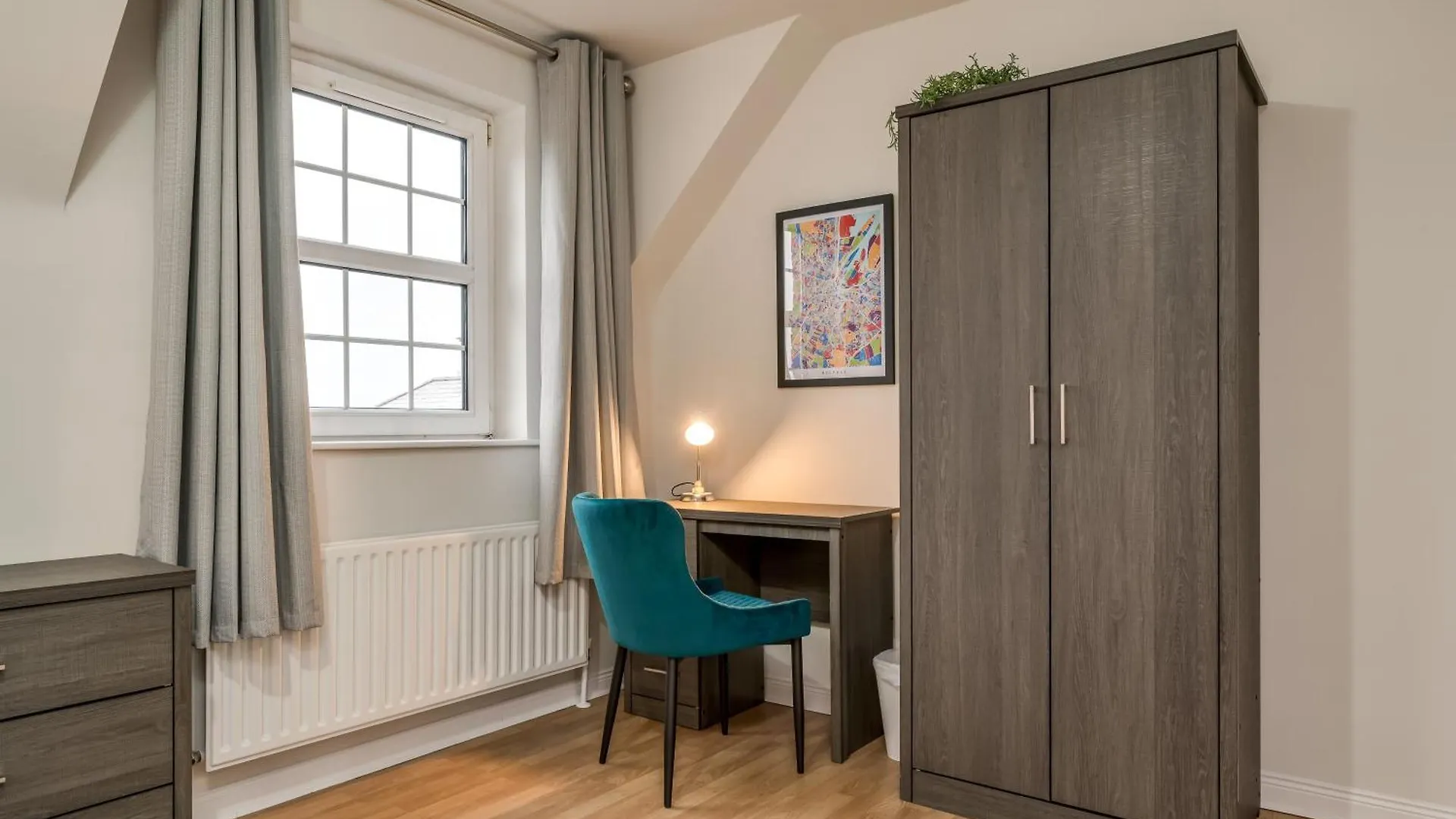 Staybynumbers - City Centre Townhouse 2X Parking Belfast United Kingdom